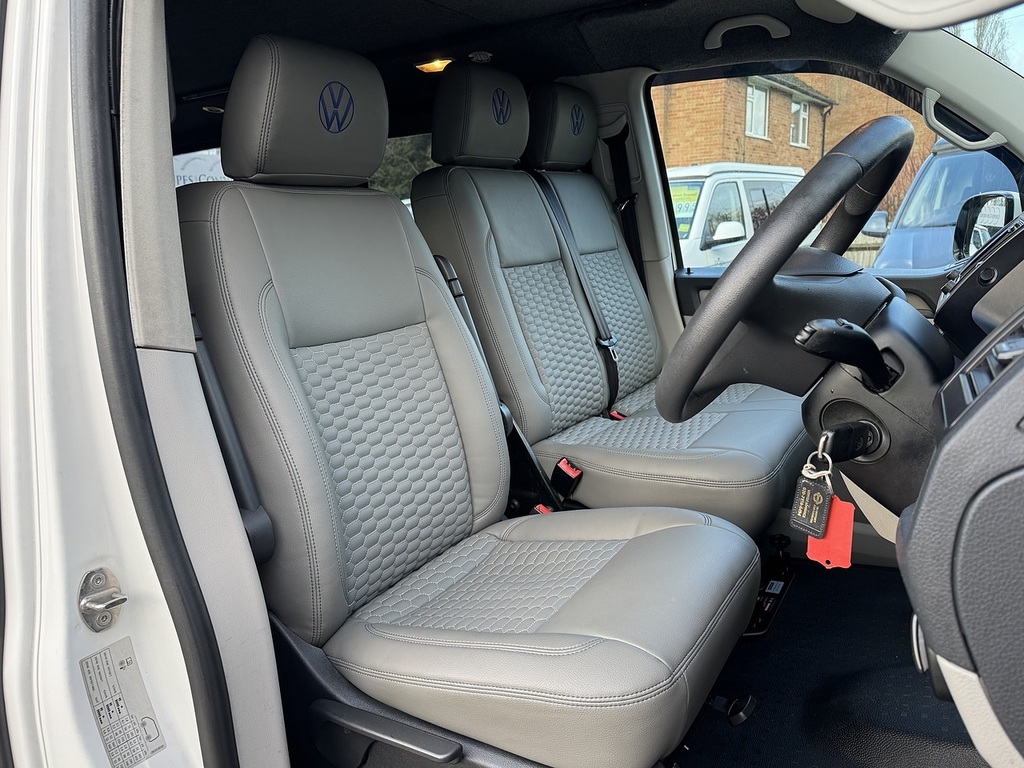 Volkswagen Transporter T6 T30 150 Dsg Lwb RV17PZP Blue #5