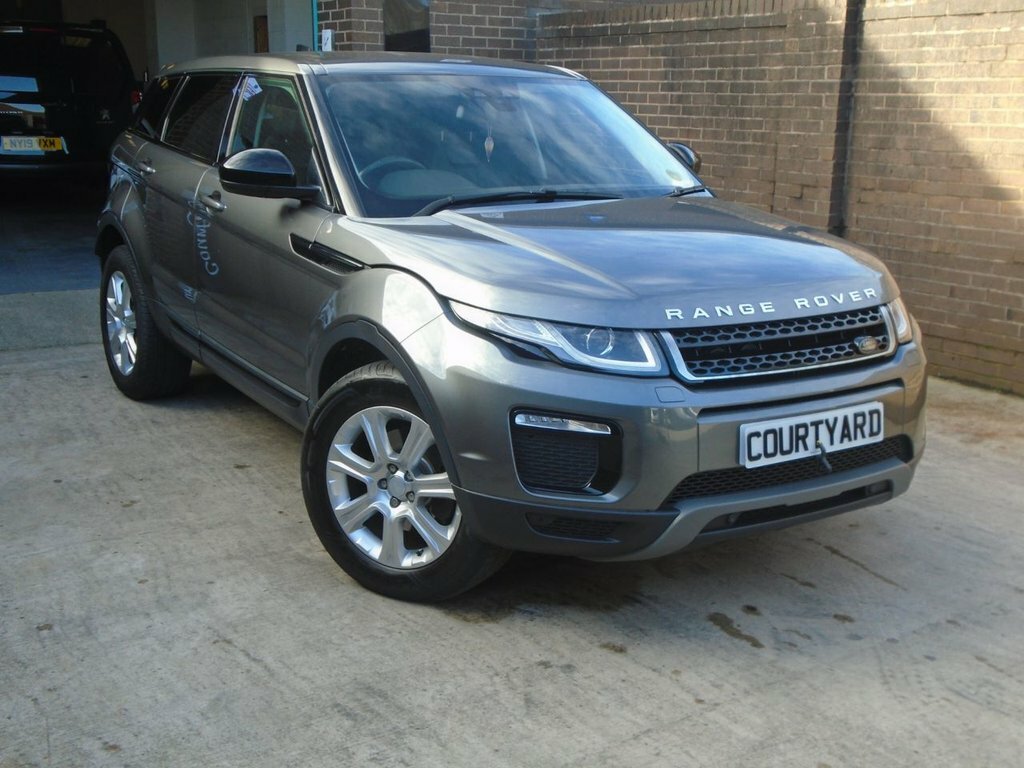 Land Rover Range Rover Evoque 2L Se Tech MH17HFP Grey