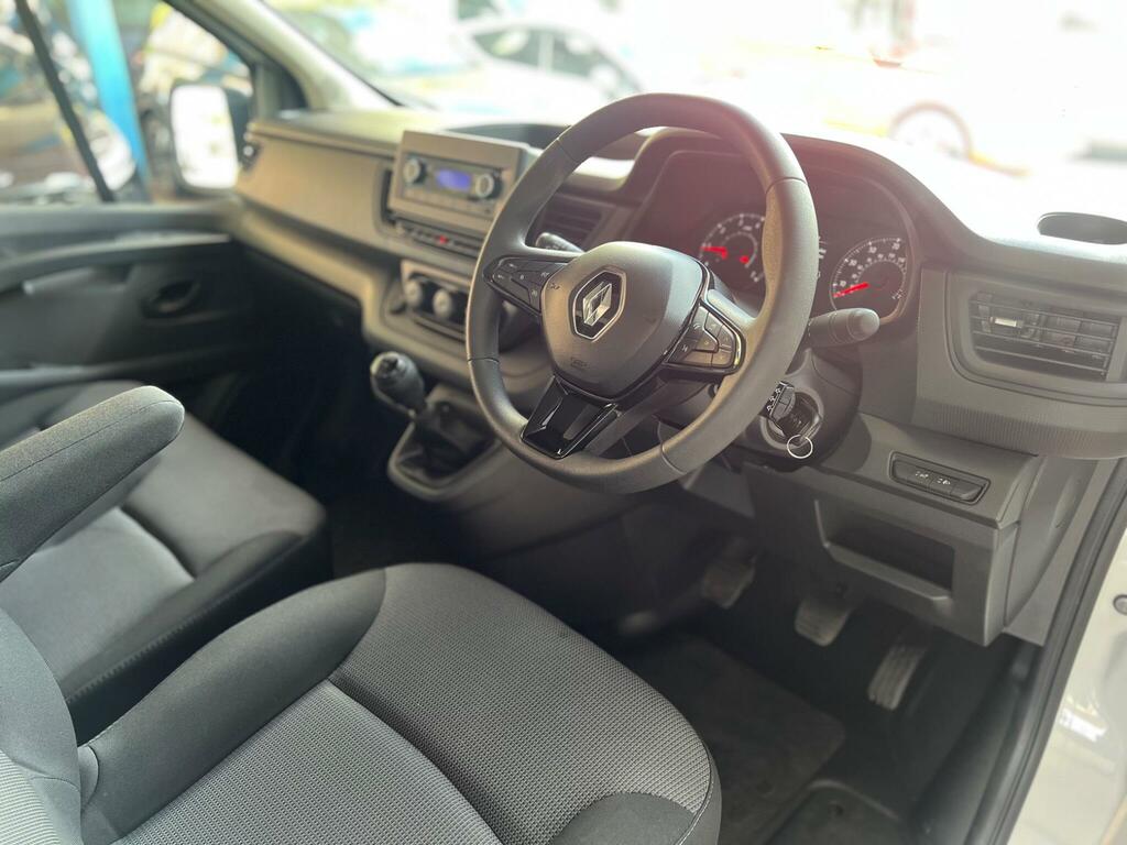 Renault Trafic 2.0 Dci Sl27 Temperature Controlled Man ML24WYM White #6