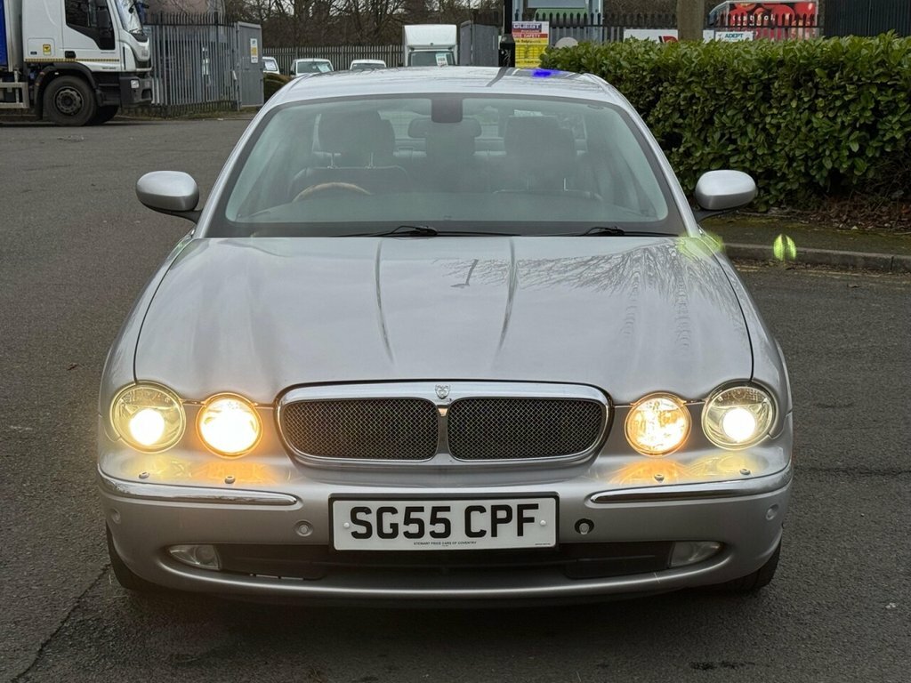 Jaguar XJ 2.7L Sovereign SG55CPF Silver #2