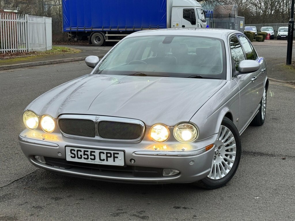 Jaguar XJ 2.7L Sovereign SG55CPF Silver #3