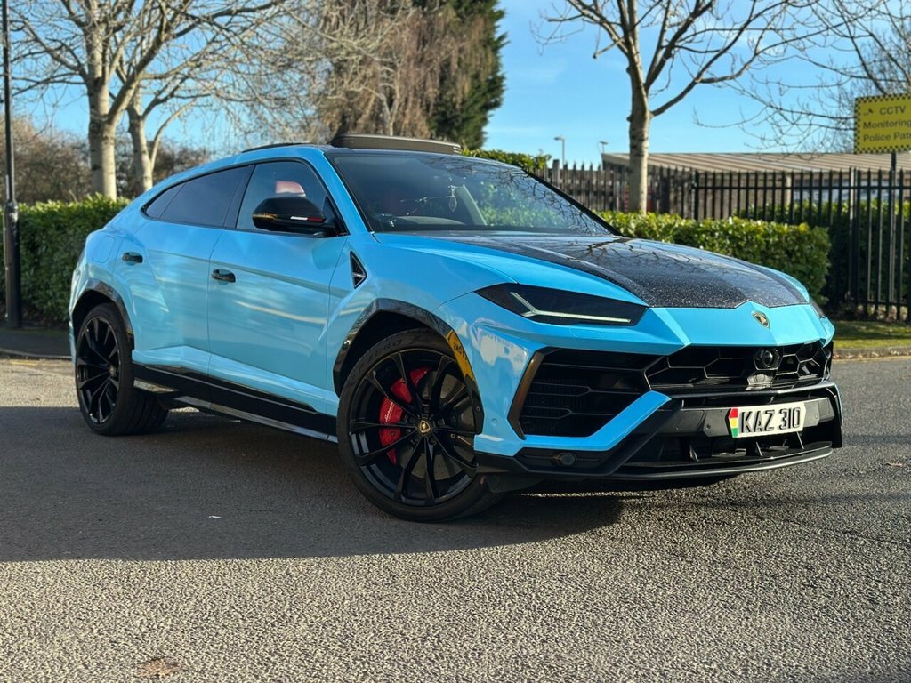 Lamborghini Urus Hatchback Black
