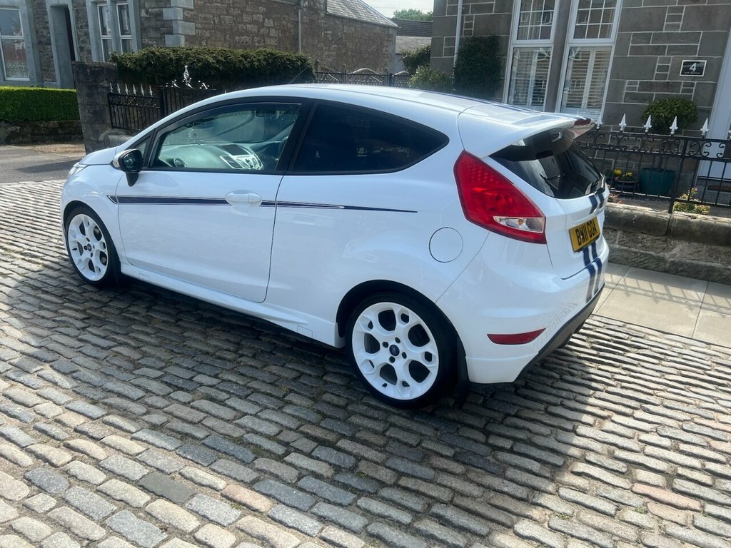 Ford Fiesta 1.6L S1600 White #4