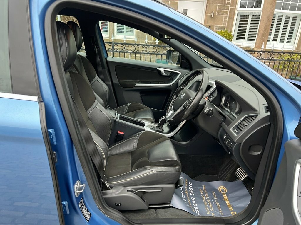 Volvo XC60 2L R-design Nav AP16JX Blue #2