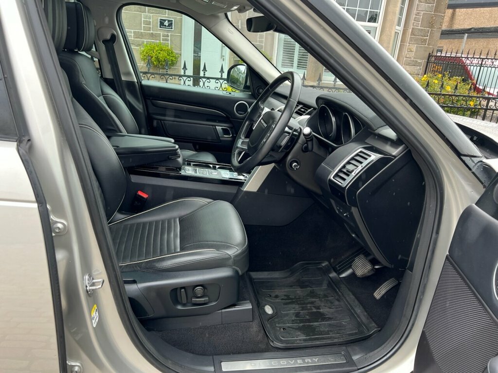 Land Rover Discovery Suv OY67NMO Gold #3