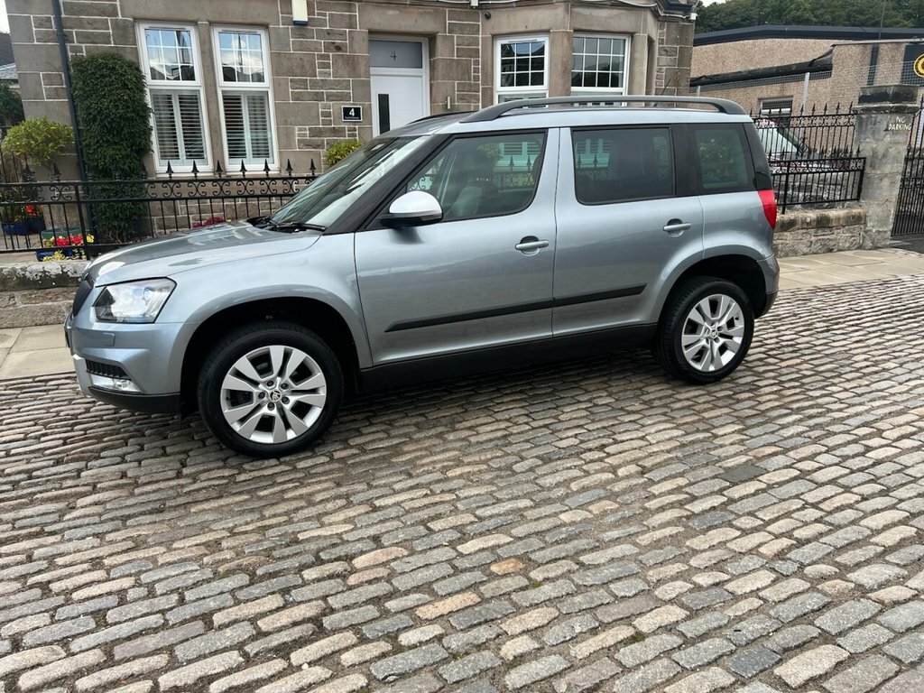 Skoda Yeti Suv PF16AV Grey #3