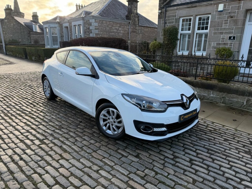 Renault Megane 1.6L Dynamique Tomtom White