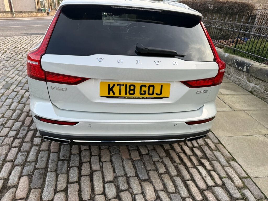 Volvo V60 Estate KT18GOJ Gold #6