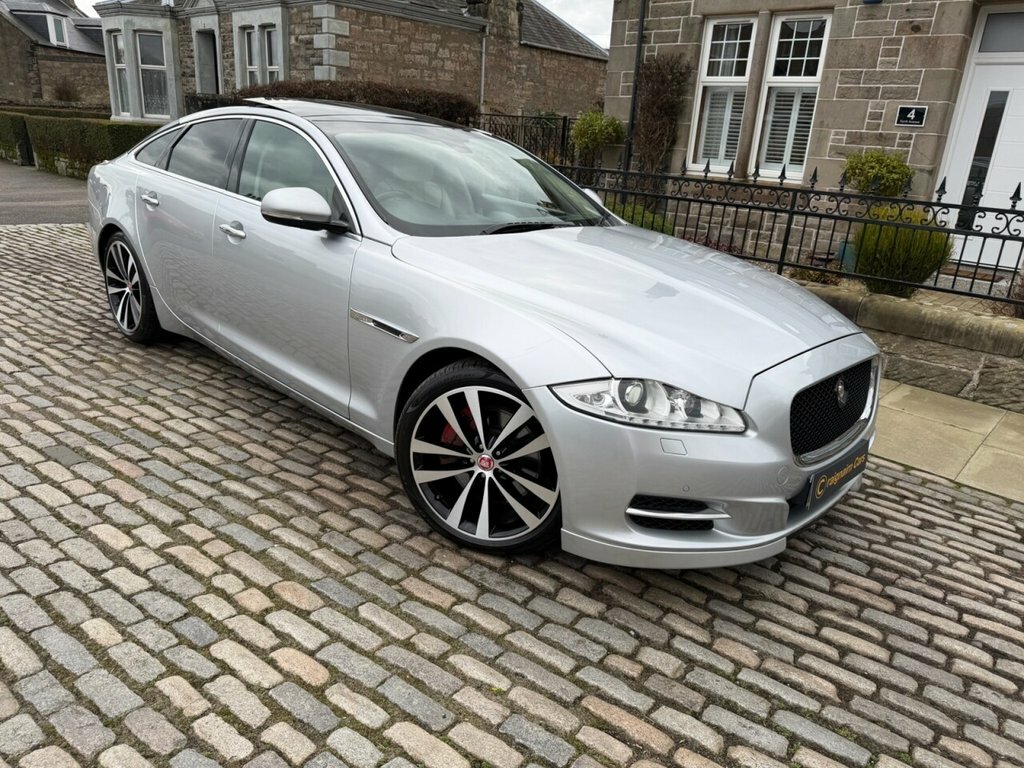 Jaguar XJ Saloon Silver