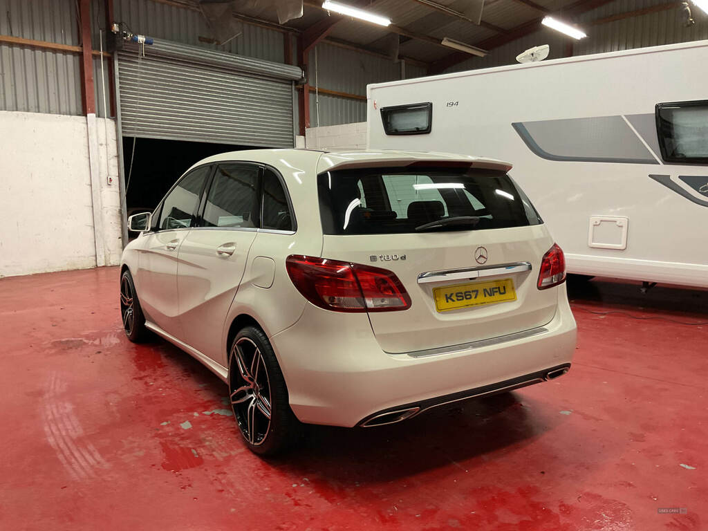 Mercedes-Benz B Class B180d Sport White #4