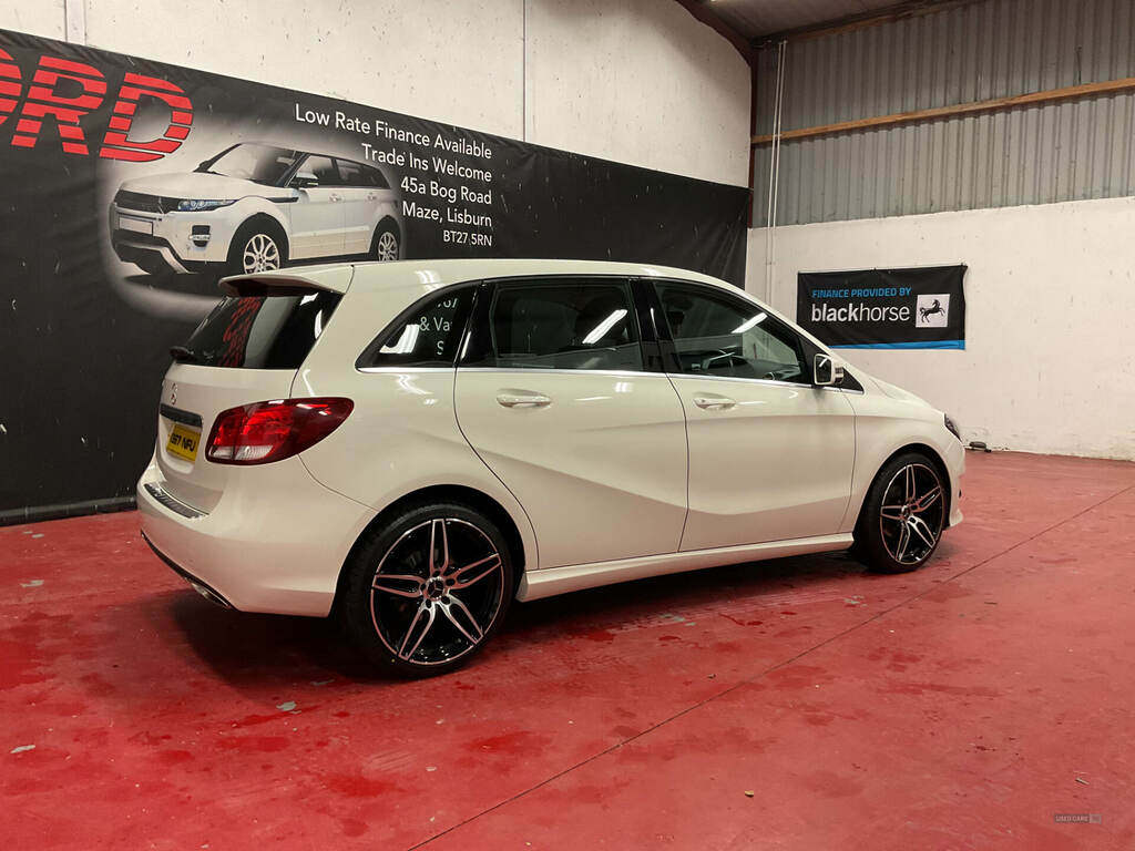 Mercedes-Benz B Class B180d Sport White #2