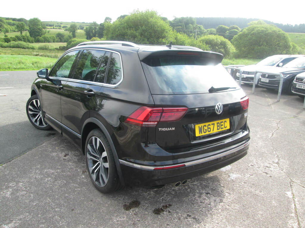 Volkswagen Tiguan 2.0 Tdi 150 4Motion R-line WG67BEC Black #5