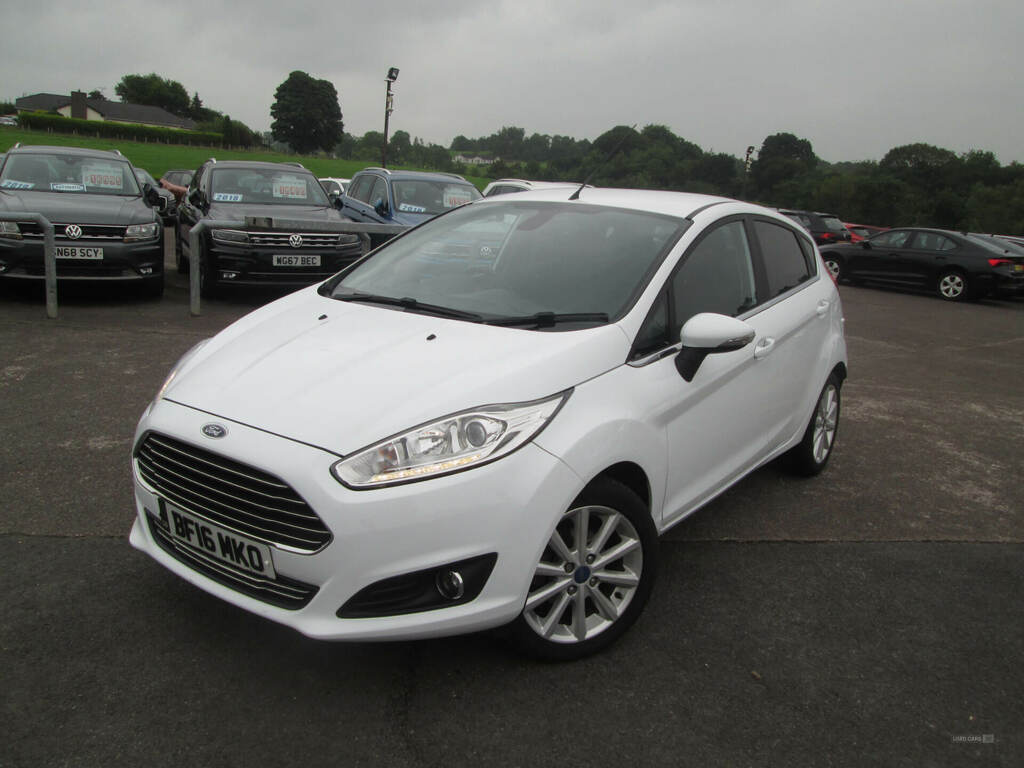 Ford Fiesta 1.5 Tdci Titanium BF16MKO White #2
