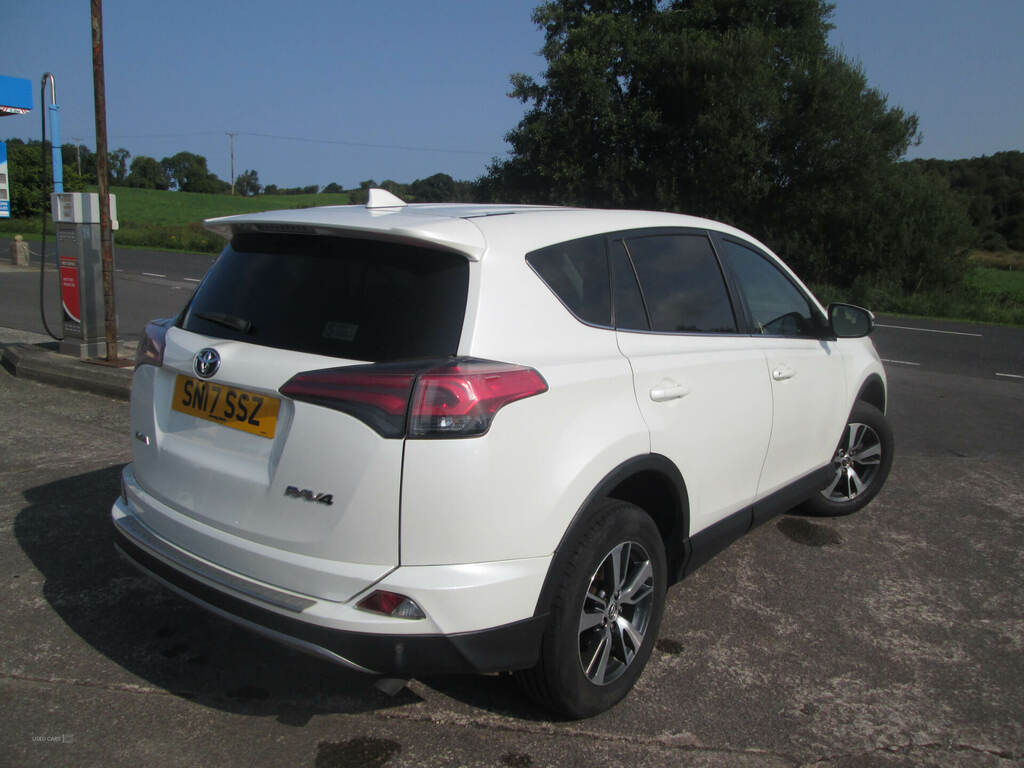 Toyota Rav 4 2.0 D-4d Business Edition Tss 2Wd SN17SSZ White #4
