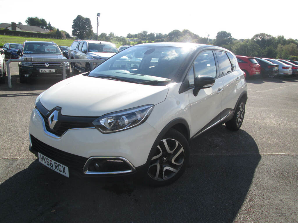 Renault Captur 1.5 Dci 90 Dynamique S Nav HK66RCX Black #2
