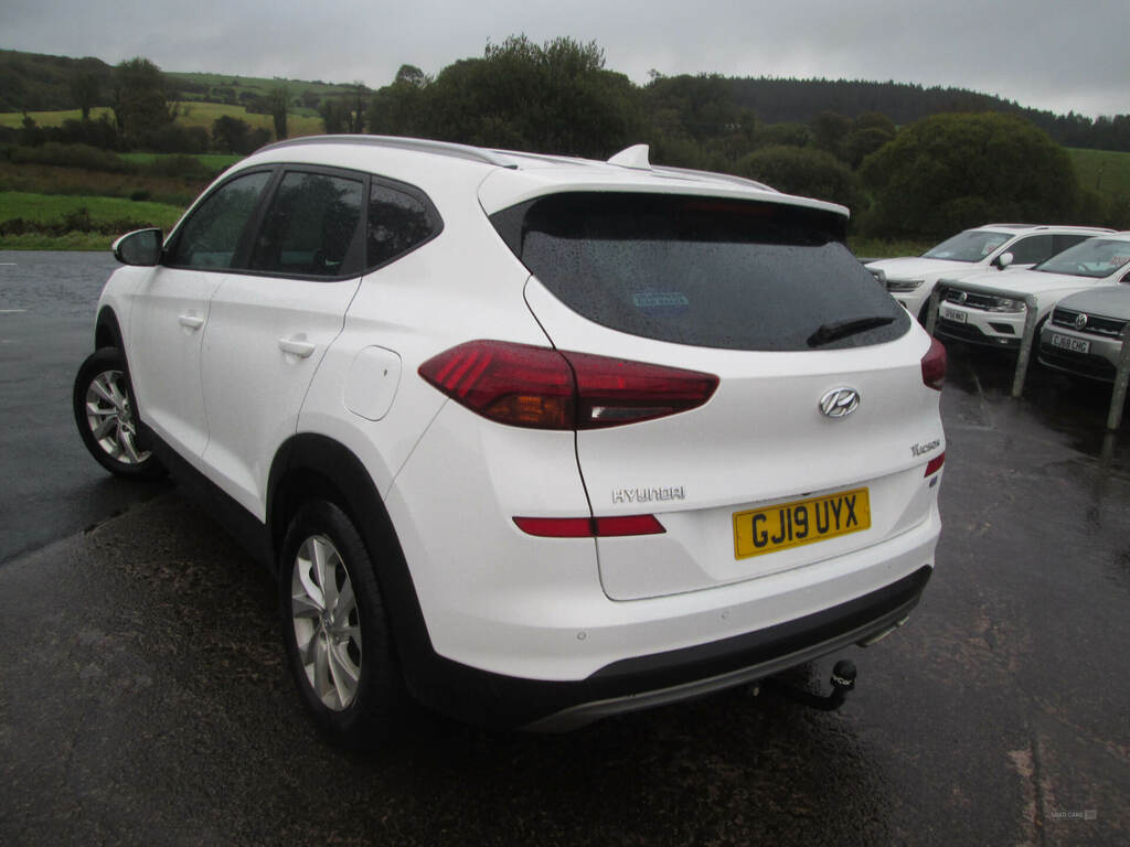 Hyundai Tucson 1.6 Crdi Se Nav 2Wd GJ19UYX White #5