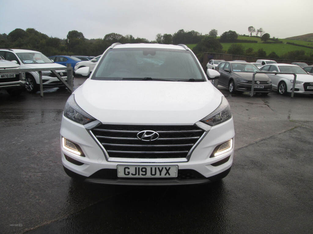Hyundai Tucson 1.6 Crdi Se Nav 2Wd GJ19UYX White #3