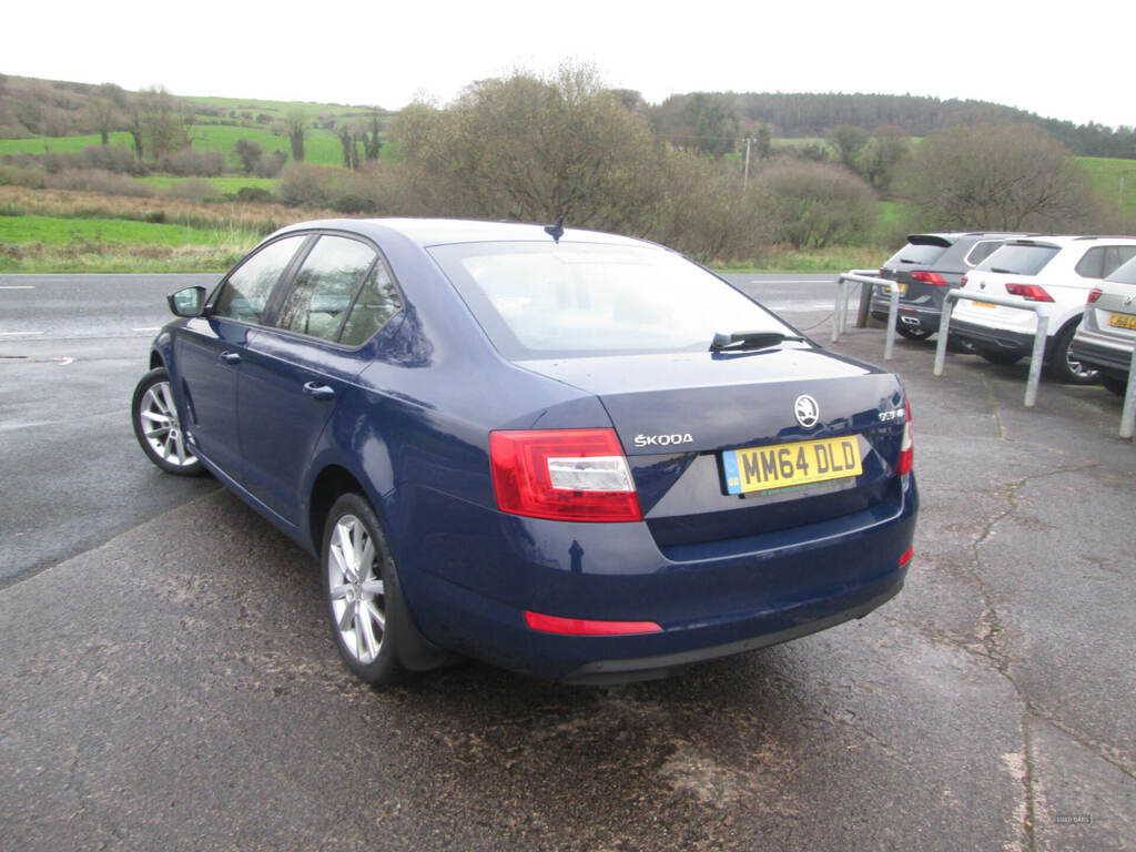 Skoda Octavia 1.6 Tdi Cr Elegance Blue #5
