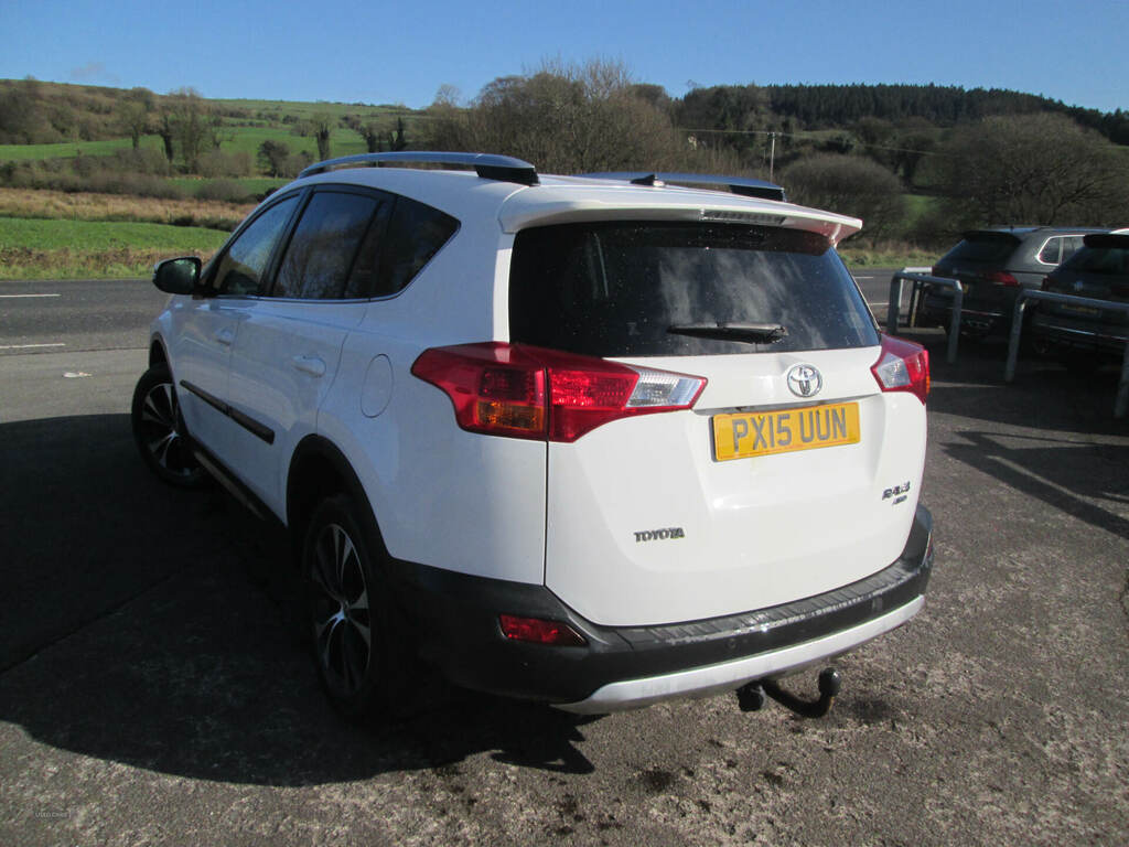 Toyota Rav 4 2.0 D-4d Invincible PX15UUN White #5