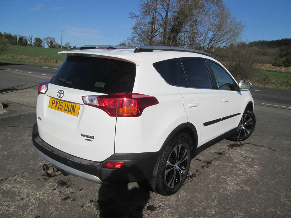 Toyota Rav 4 2.0 D-4d Invincible PX15UUN White #4