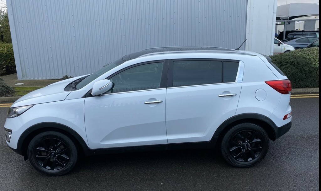 Kia Sportage 1.7 Crdi Ecodynamics 2 GY64UCF White #2