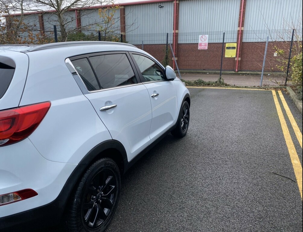 Kia Sportage 1.7 Crdi Ecodynamics 2 GY64UCF White #4