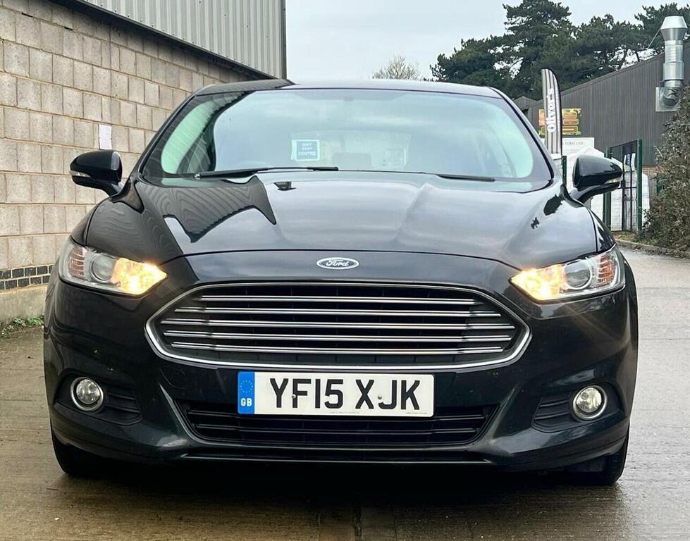 Ford Mondeo Hatchback 2.0 Tdci Econetic Zetec Euro 6 Ss YF15XJK Black #2