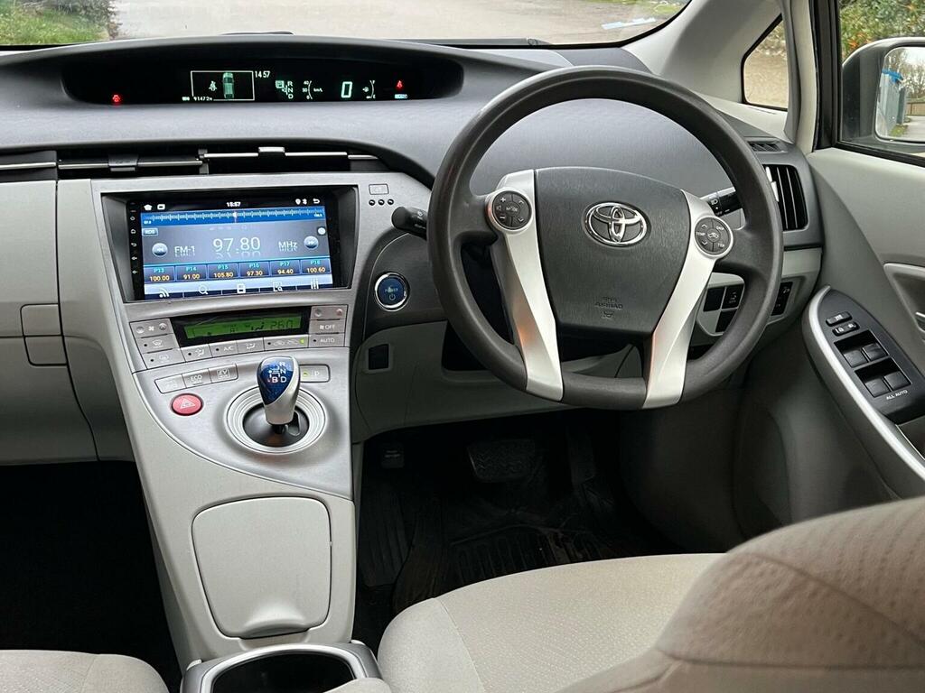 Toyota Prius Hatchback 1.8 Vvti Excel Hatchback 201515 KH15BFY Silver #3