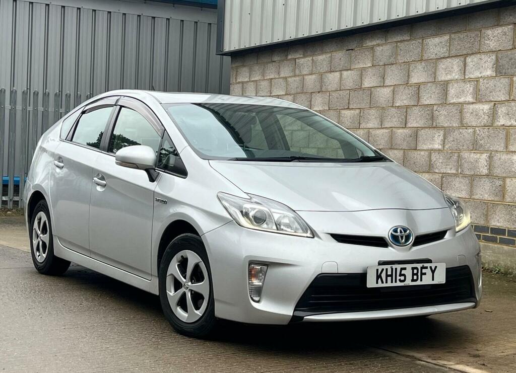 Toyota Prius Hatchback 1.8 Vvti Excel Hatchback 201515 Silver