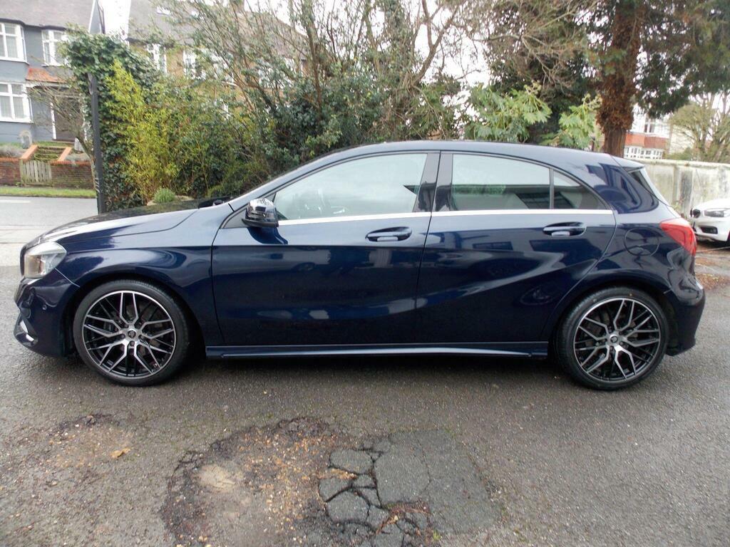 Mercedes-Benz A Class 2.1 A200d Amg Line Executive 7G-dct Euro 6 S S Blue