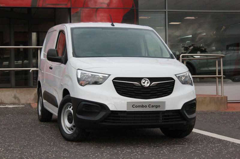 Vauxhall Combo-e Life 2300 100Kw Dynamic 50Kwh H1 Van 42021 - 202 White