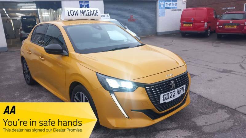 Peugeot 208 1.2 Puretech 100 Allure Premium - 2022 22 Yellow