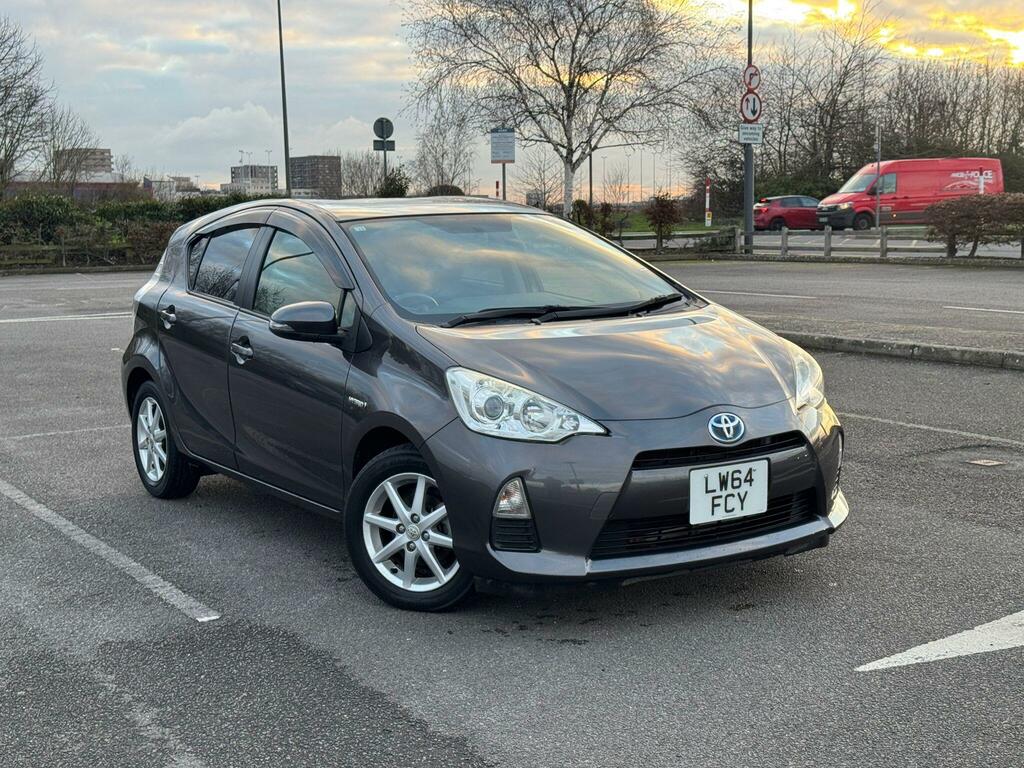 Toyota Aqua 1.5 Hybrid Grey