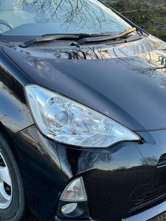 Toyota Aqua 1.5 Hybrid Black #3
