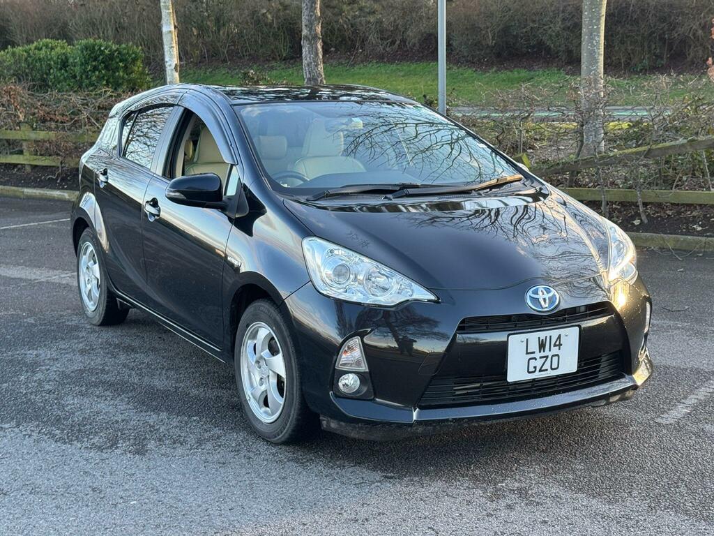 Toyota Aqua 1.5 Hybrid Black #6