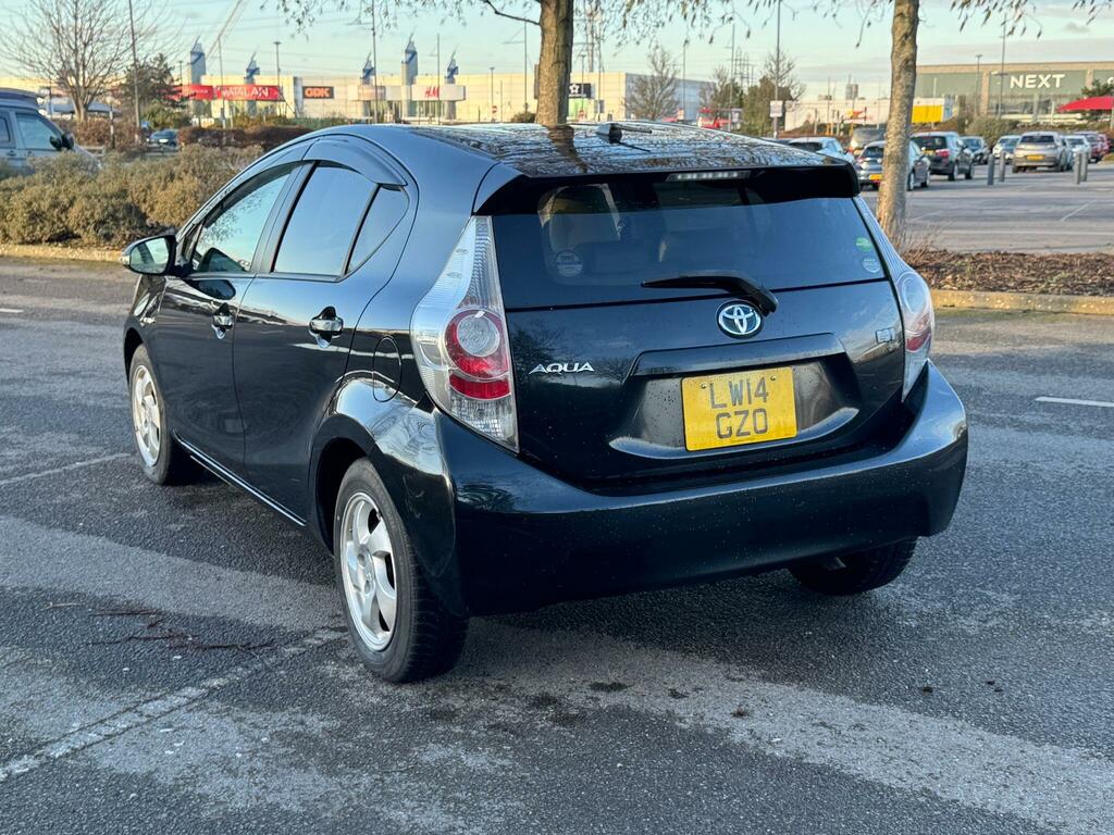 Toyota Aqua 1.5 Hybrid Black #5