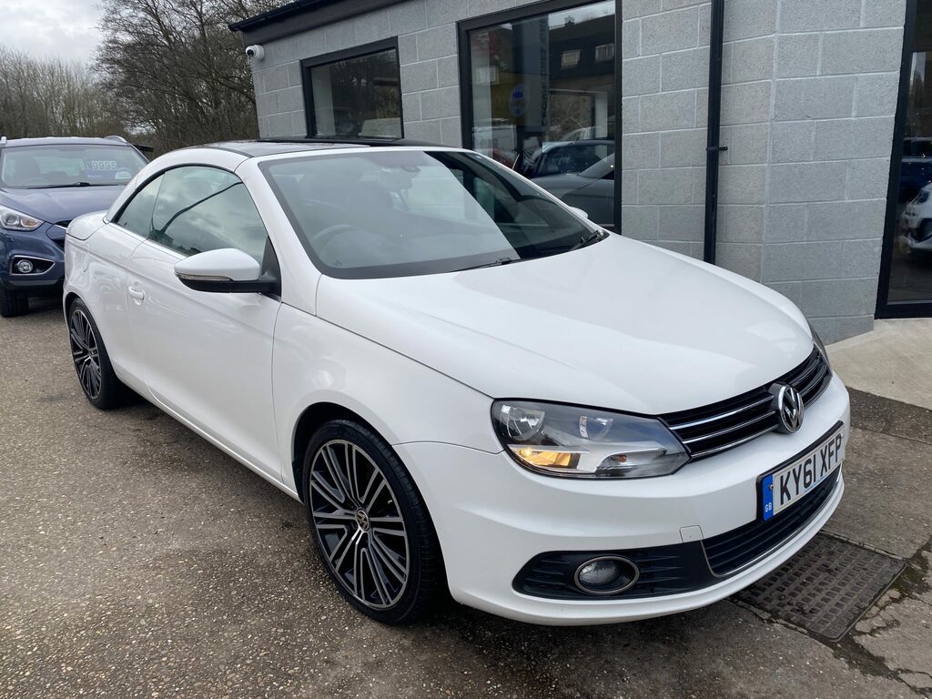 Volkswagen EOS Volkswagen Eos. Convertible. 2.0 Tdi. Bluemotions. White #2