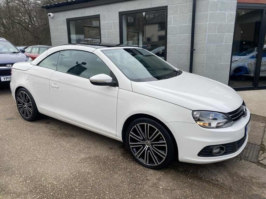 Volkswagen EOS Volkswagen Eos. Convertible. 2.0 Tdi. Bluemotions. White #3