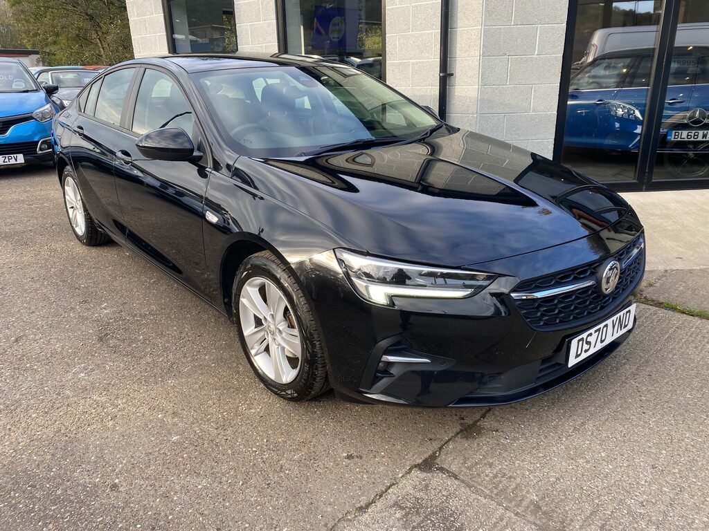 Vauxhall Insignia Vauxhall Insignia 1.5 Turbo D Se Nav Hatch DS70YND Black #2