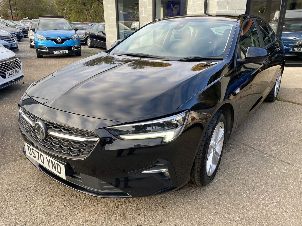 Vauxhall Insignia Vauxhall Insignia 1.5 Turbo D Se Nav Hatch DS70YND Black #6