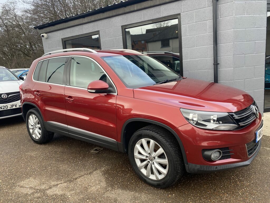 Volkswagen Tiguan Volkswagen Tiguan 2.0 Tdi Bluemotion Tech Match. D NK15JWC Red #3