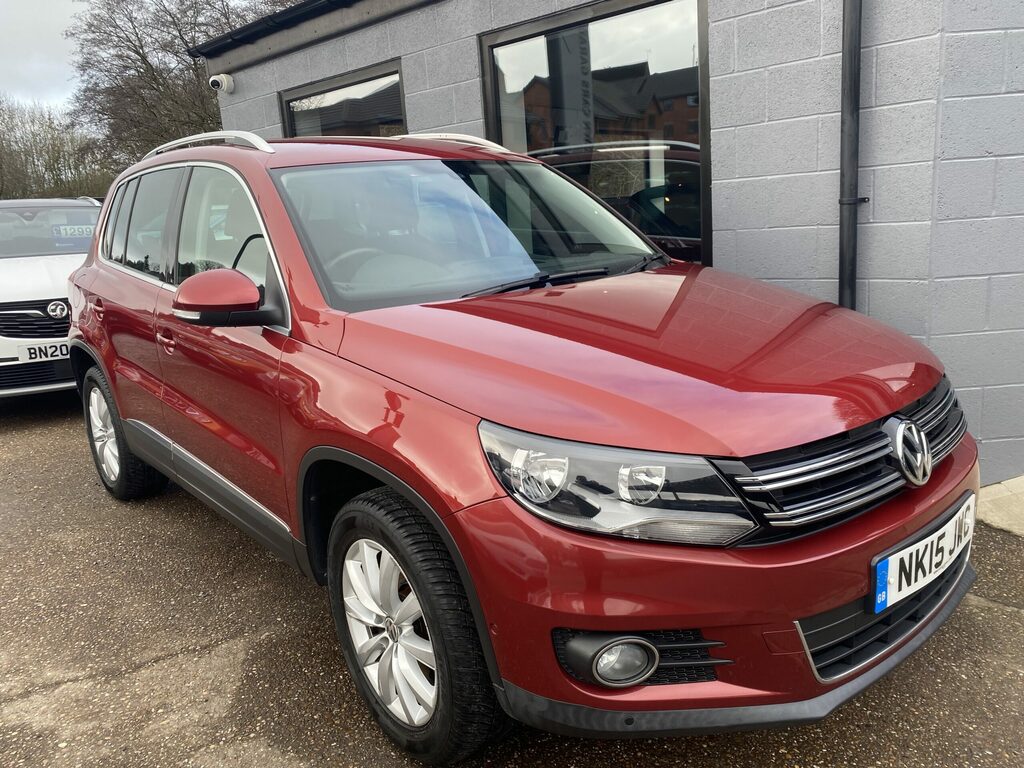 Volkswagen Tiguan Volkswagen Tiguan 2.0 Tdi Bluemotion Tech Match. D NK15JWC Red #2