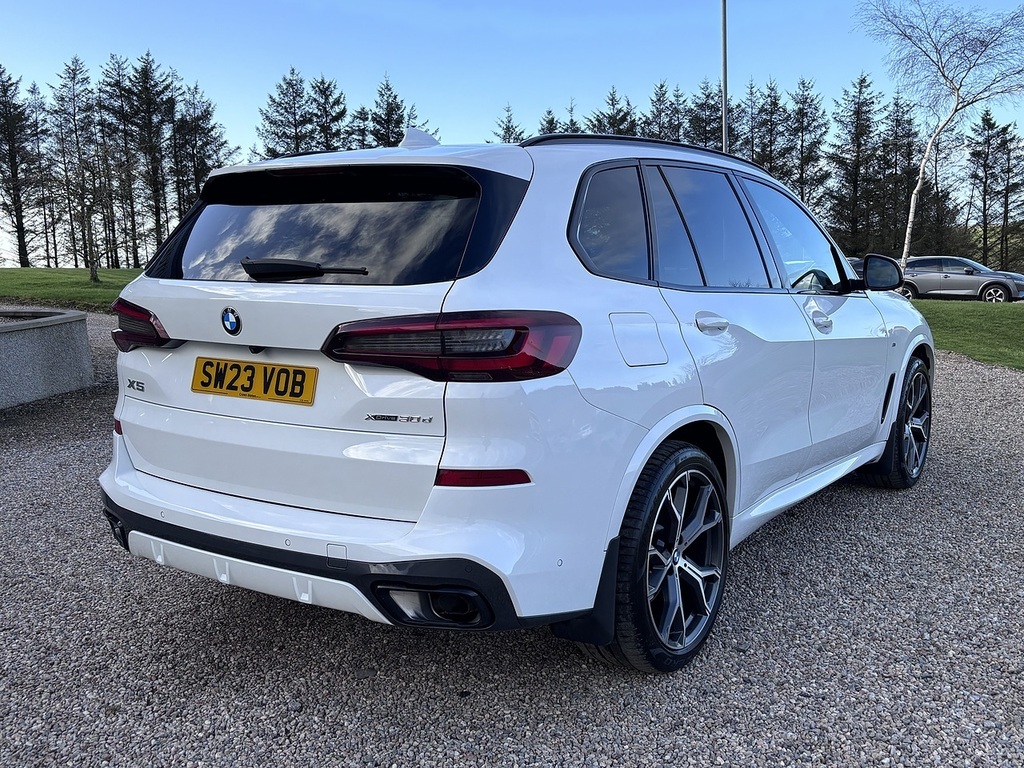 BMW X5 Suv SW23VOB White #4