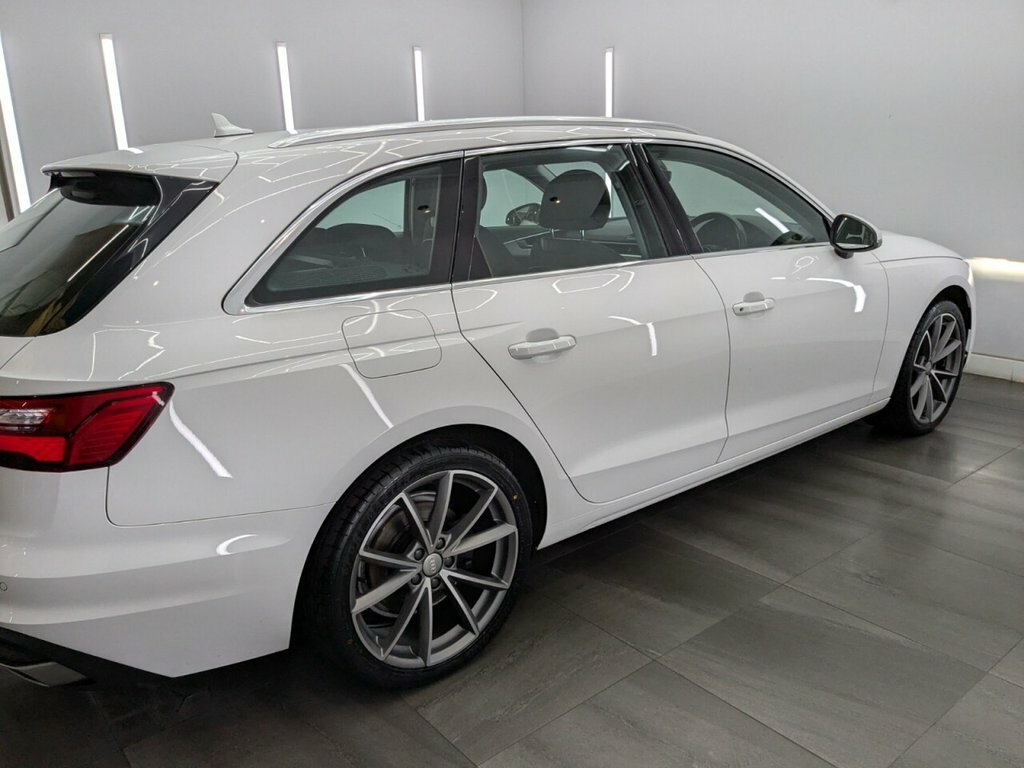 Audi A4 Avant 2L Technik PF69AOK White #5