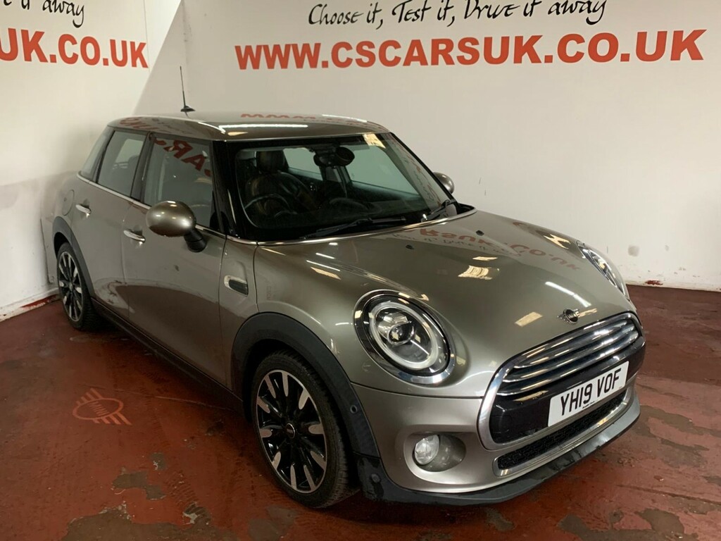 Mini Hatch 1.5 5-Door Hatch Cooper Exclusive Silver