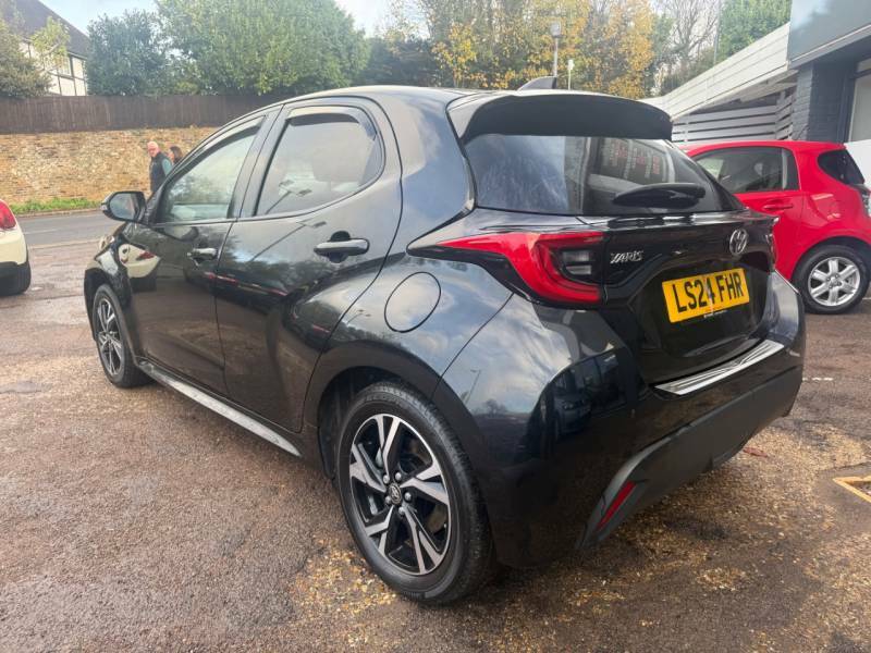 Toyota Yaris 1.5 Hybrid Design Cvt - Apple Car Play - Rear LS24FHR Black #6