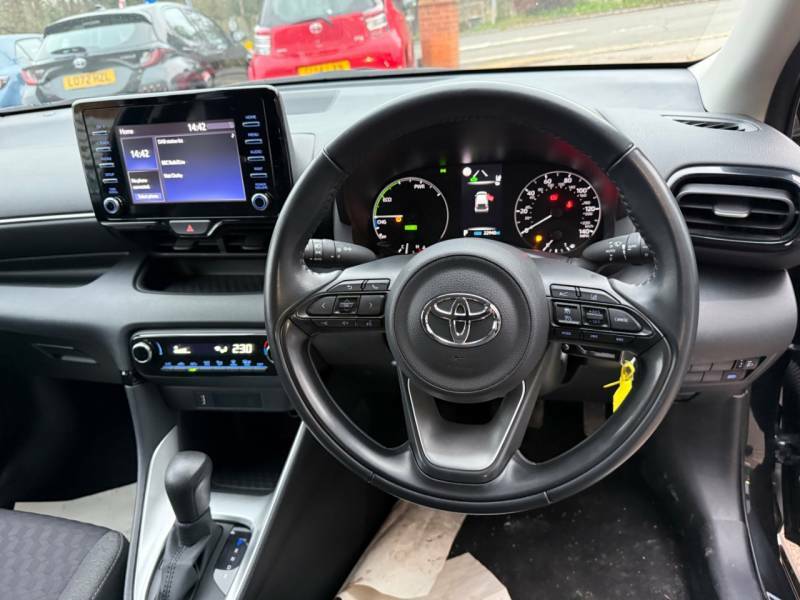 Toyota Yaris 1.5 Hybrid Icon Cvt - Android Car Play - AJ72EJF Black #3