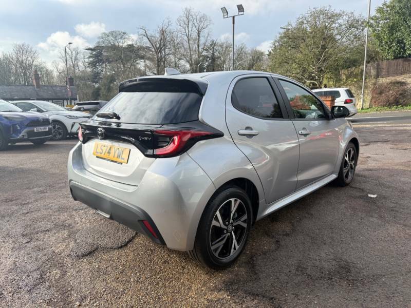 Toyota Yaris 1.5 Hybrid Design Cvt - Ftsh - 1 Owner - Front Silver #5