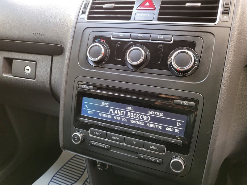 Volkswagen Touran Se Tdi Bluemotion Technology Black #4