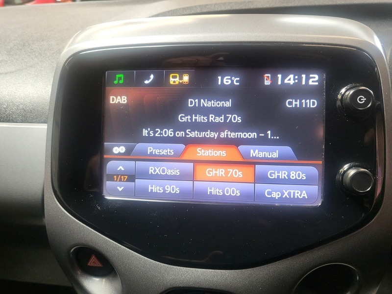 Toyota Aygo Vvt-i X-play YB68HTC Red #2